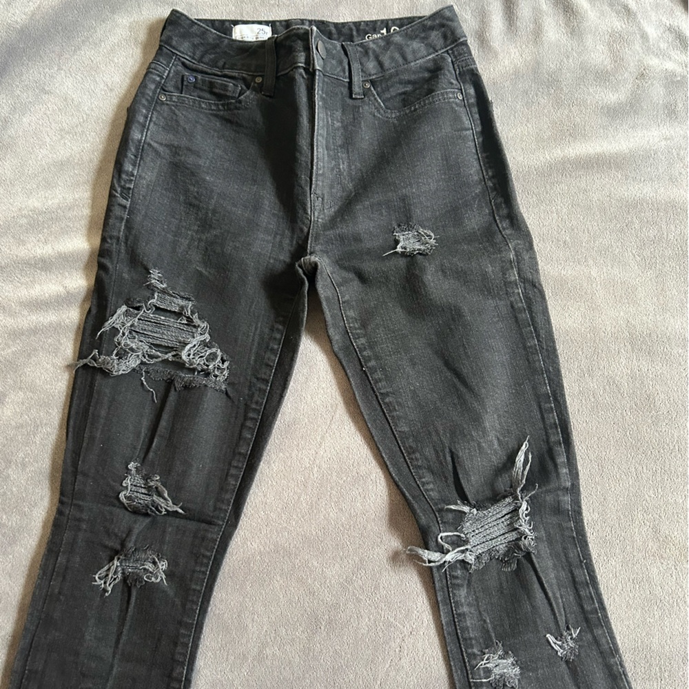 GAP Women's Skinny Jeans - Distressed Black